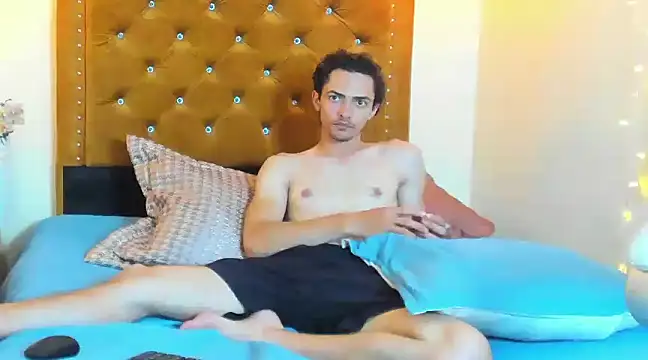 Uzcategui addams online show from January 18, 2025, 6:53 pm