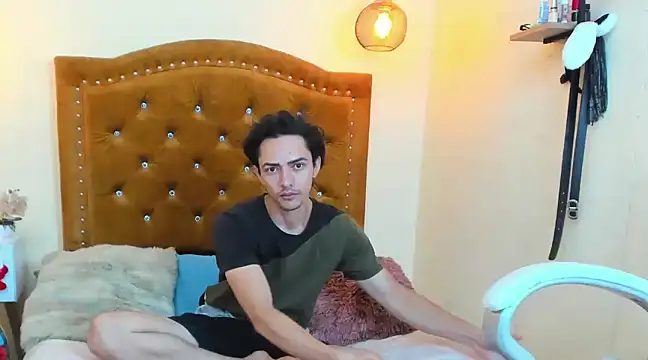 Uzcategui addams online show from January 17, 2025, 12:31 pm