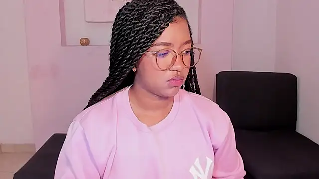 AishaHil online show from January 19, 2025, 12:17 pm