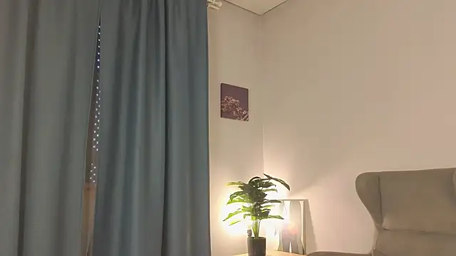 too sexxxy online show from April 23, 2026, 5:03 am