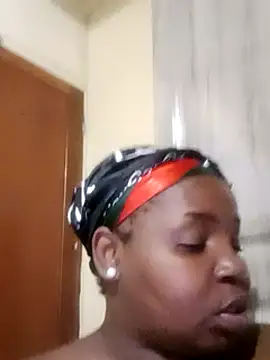 Snapshot of ShySexyBaddie chatting on March 13, 2025, 7:50 pm ShySexyBaddie online show from March 13, 2025, 7:50 pm