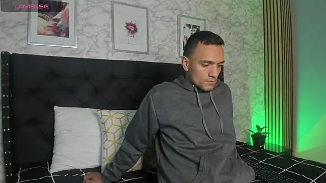 stefany pablo1 online show from March 17, 2025, 1:29 pm