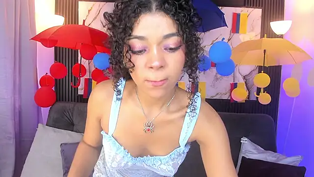 lucie petite online show from June 26, 2026, 6:14 pm