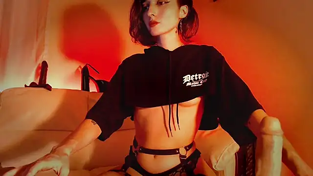 Snapshot of MistressLacey chatting on February 15, 2026, 12:00 am MistressLacey online show from February 15, 2026, 12:00 am