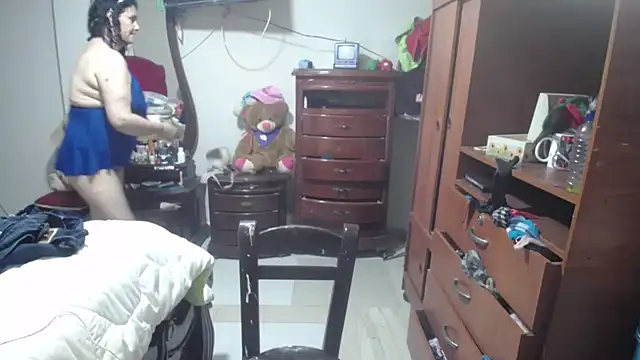 jazmin mature  online show from December 21, 2025, 12:18 pm