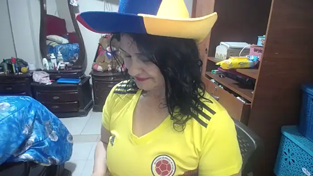 jazmin mature  online show from June 14, 2026, 1:01 pm
