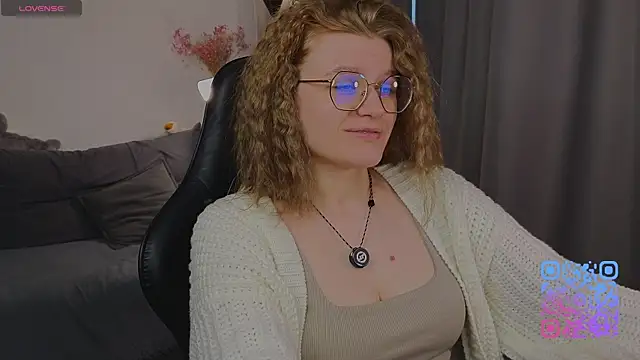 Snapshot of _JessieVibes chatting on July 7, 2026, 1:36 pm JessieVibes online show from July 7, 2026, 1:36 pm