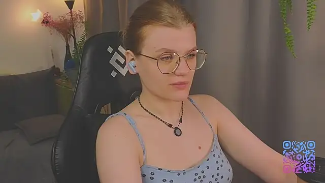 Snapshot of _JessieVibes chatting on June 28, 2026, 1:39 pm JessieVibes online show from June 28, 2026, 1:39 pm