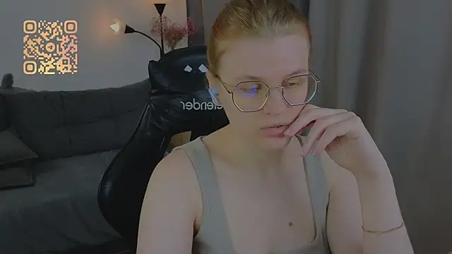 Snapshot of _JessieVibes chatting on August 2, 2026, 1:20 pm JessieVibes online show from August 2, 2026, 1:20 pm