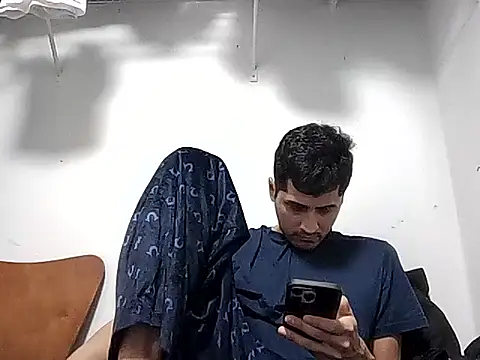 PerroDemonioHot online show from January 6, 2026, 2:04 am