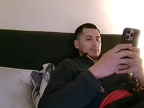 PerroDemonioHot online show from March 28, 2026, 4:13 am