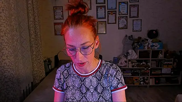 red rocco online show from February 25, 2025, 4:35 pm