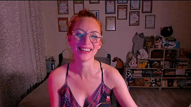 red rocco online show from March 7, 2025, 6:22 pm