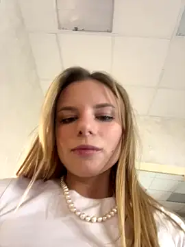 LanaSparks online show from October 12, 2025, 10:27 am