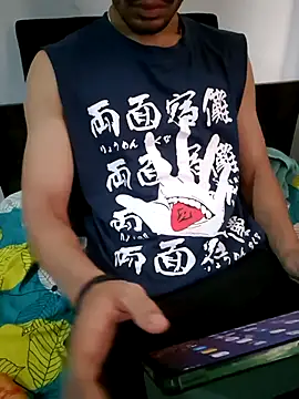 hot hunk boy online show from September 17, 2025, 11:34 am