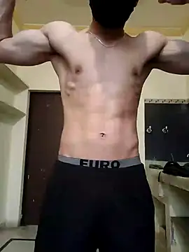 hot hunk boy online show from January 19, 2025, 11:56 am