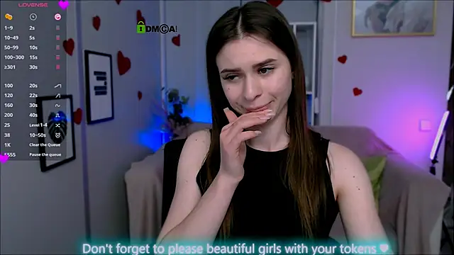 flora ri online show from March 11, 2025, 4:29 pm