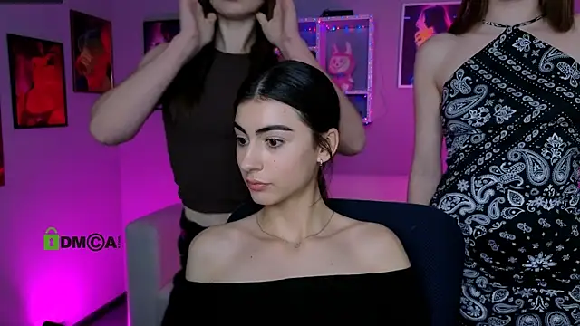 flora ri online show from November 13, 2025, 12:53 pm