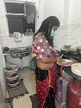 Snapshot of YourSuperTanya chatting on February 18, 2026, 6:04 pm YourSuperTanya online show from February 18, 2026, 6:04 pm