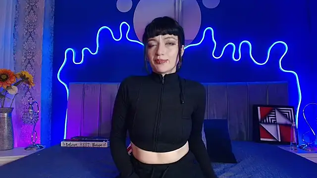 JeanneSabatier online show from February 26, 2026, 7:58 pm