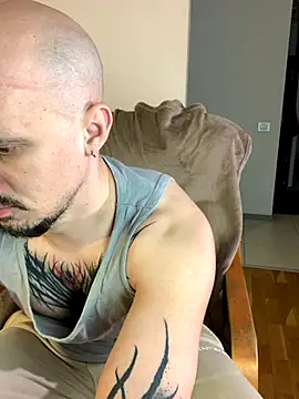 AssHunter4k online show from November 14, 2025, 5:44 am