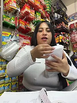 Miia Jazmin online show from November 28, 2025, 8:09 pm