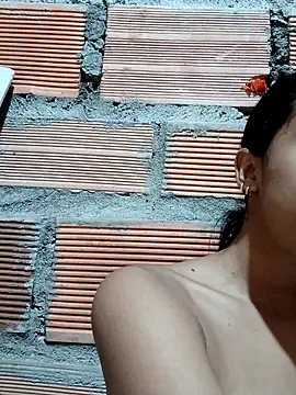 Zoe Sweett18 online show from October 2, 2025, 12:30 pm