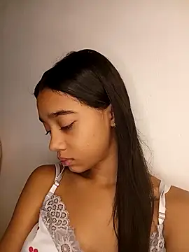 Zoe Sweett18 online show from April 21, 2026, 12:56 pm