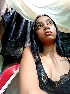 Zoe Sweett18 online show from March 21, 2025, 12:50 pm