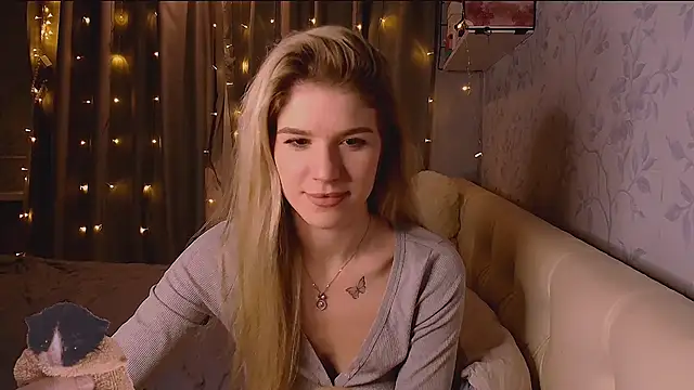 Melissa smith  online show from November 17, 2025, 10:58 pm