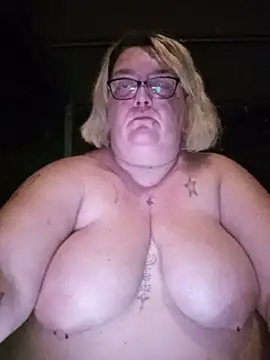 diosacurvy1984 online show from July 2, 2026, 11:11 pm