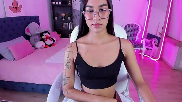 Snapshot of Dana_Paula chatting on June 17, 2026, 11:53 am Dana Paula online show from June 17, 2026, 11:53 am