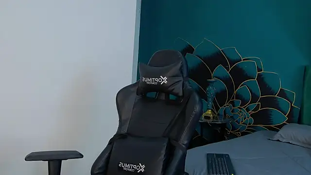 AmbarDupont online show from January 25, 2025, 12:58 pm