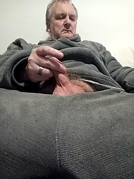 Paolo7619 online show from October 12, 2025, 1:29 am