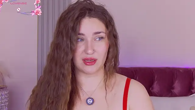 KiraBarlows online show from July 5, 2026, 8:26 pm