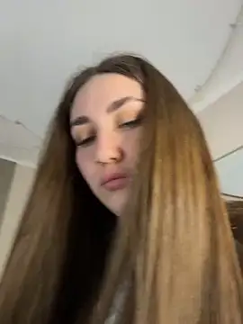 Snapshot of KiraBarlows chatting on February 24, 2026, 8:10 pm KiraBarlows online show from February 24, 2026, 8:10 pm