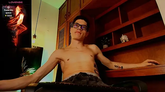 wolfandsky online show from October 4, 2025, 11:45 am