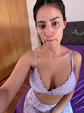 Putitatease online show from October 4, 2025, 3:24 pm