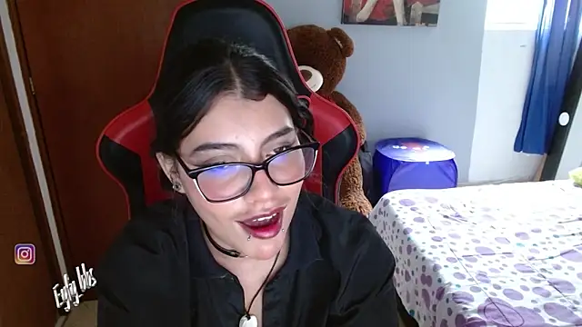 Eyfy bbs online show from February 6, 2025, 9:06 pm