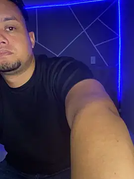 Snapshot of chacho690 chatting on April 17, 2026, 11:40 pm chacho690 online show from April 17, 2026, 11:40 pm