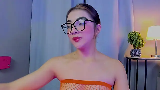 GABRIELAM MS online show from May 6, 2026, 11:31 pm