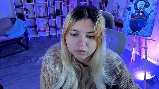 DiaAngell online show from September 9, 2025, 5:06 am