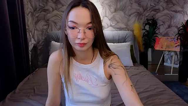 SusannJohnson online show from September 12, 2025, 12:11 am