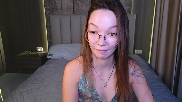 SusannJohnson online show from April 27, 2026, 12:08 am