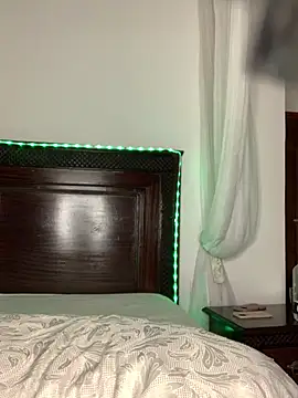 Snapshot of madell chatting on June 5, 2026, 2:27 am madell online show from June 5, 2026, 2:27 am