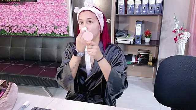 Snapshot of Sophie_new25 chatting on March 17, 2026, 12:41 pm Sophie new25 online show from March 17, 2026, 12:41 pm