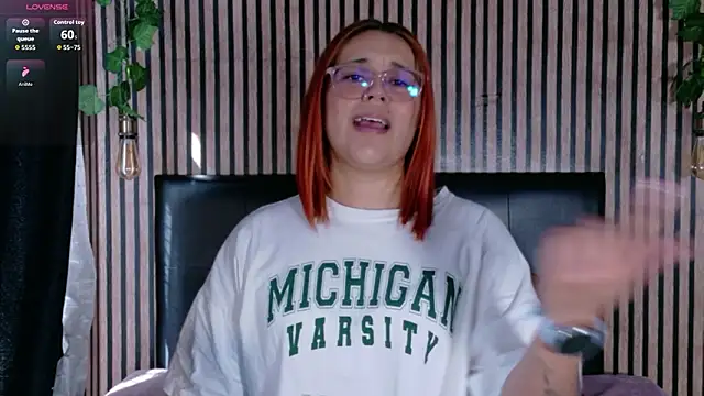 Snapshot of Sophie_new25 chatting on February 21, 2026, 2:30 pm Sophie new25 online show from February 21, 2026, 2:30 pm