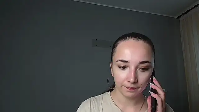 Eva Gloryy online show from June 10, 2026, 1:01 pm