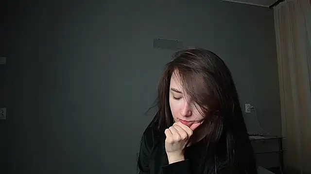 Eva Gloryy online show from March 19, 2025, 6:12 pm