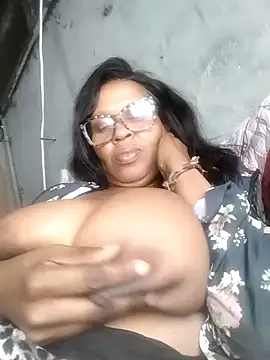 bubblendz1988 online show from June 10, 2026, 6:09 pm